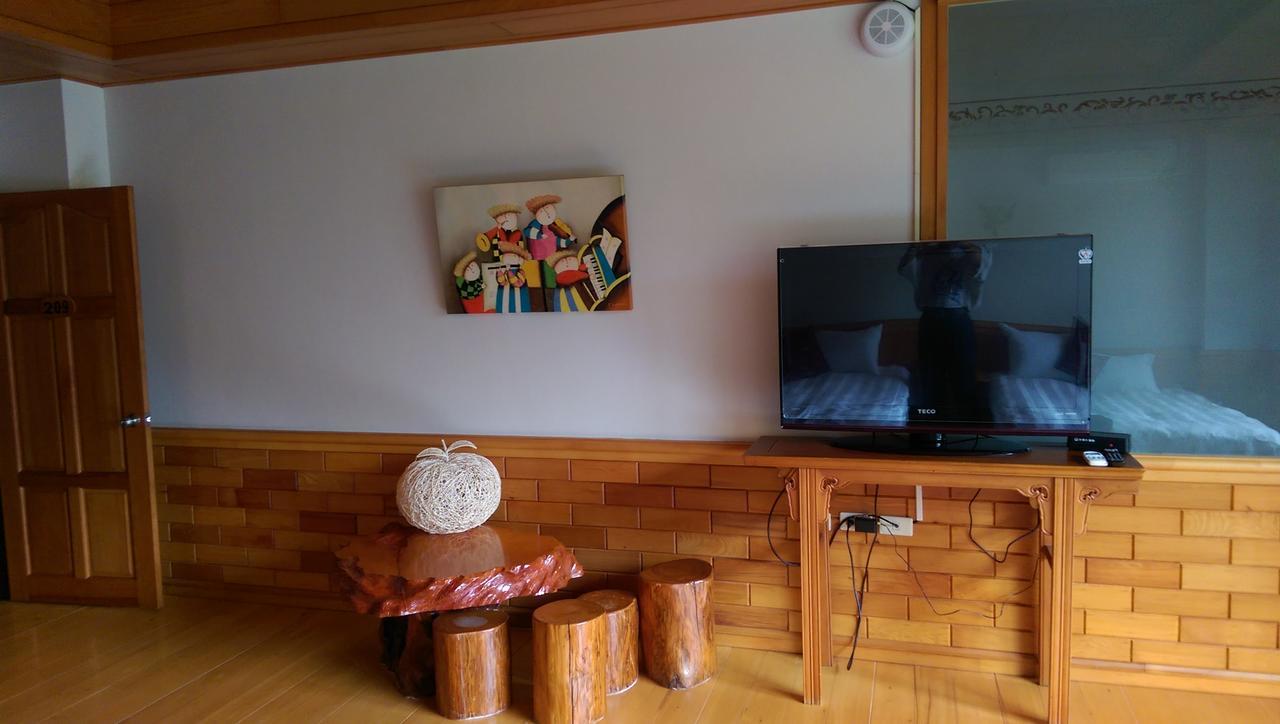 Seasons Inn Цзяоси Экстерьер фото